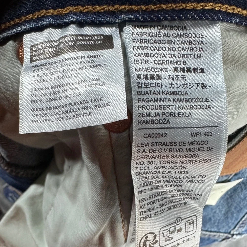 Levis 501 90s Selvedge Denim Jeans Womens 28x30 Blue Straight Leg A1959-0063 NWT - Picture 14 of 16